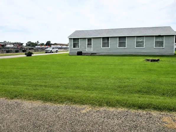 1201 N Front St, Salina, KS 67401
