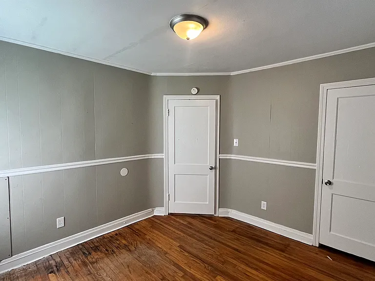 4011 N Victor Dr — Photo 11