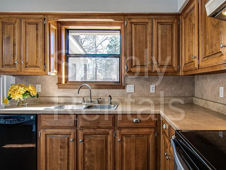 182 County Road 2426 — Photo 8