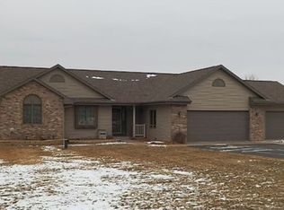 W5976 Aspen Dr, Fort Atkinson, WI 53538