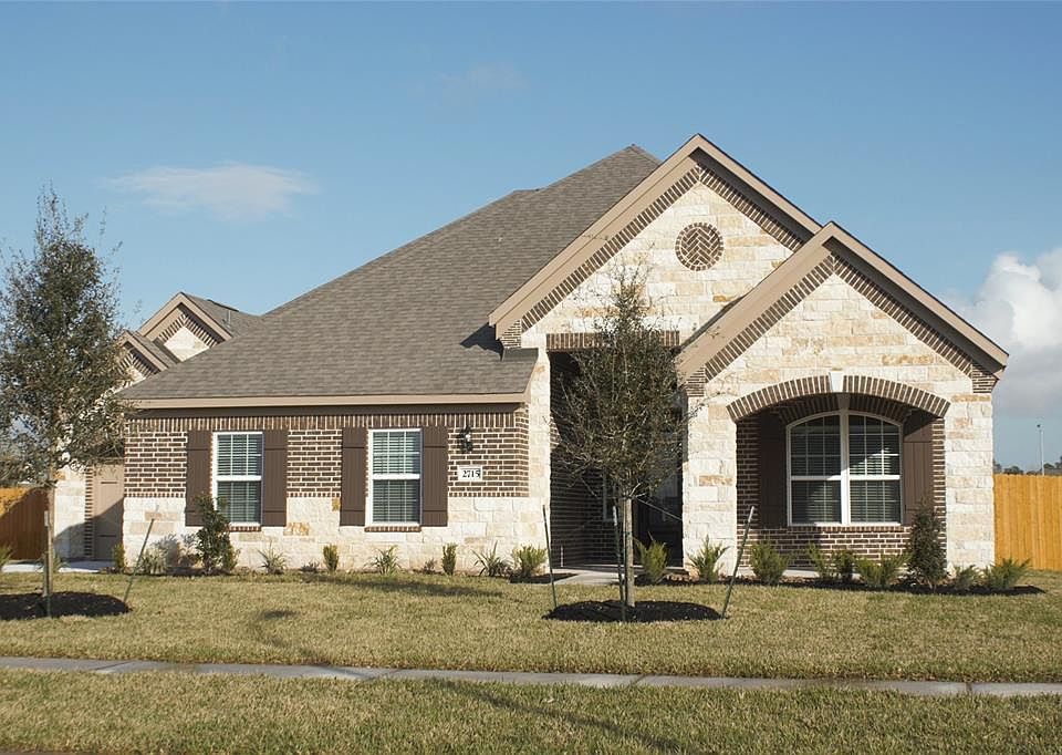 1st image of 2715 Emerald Pines Ln