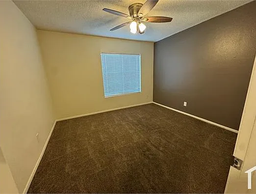 2 bed, 800 sqft, $2,400 — Photo 4