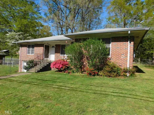 107 Valley Dr, Toccoa, GA 30577