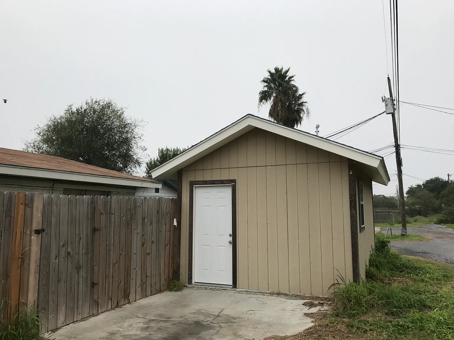 1 bed, 200 sqft, $520 — Photo 1