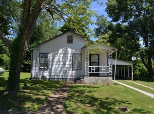 608 E 3rd St, Mountain View, MO 65548