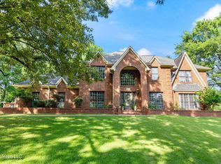 370 Country Club Dr, Hernando, MS 38632