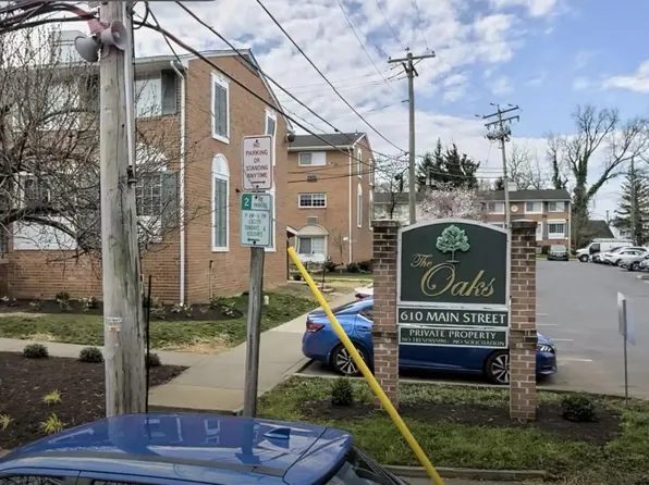 610 Main St APT 301, Laurel, MD 20707