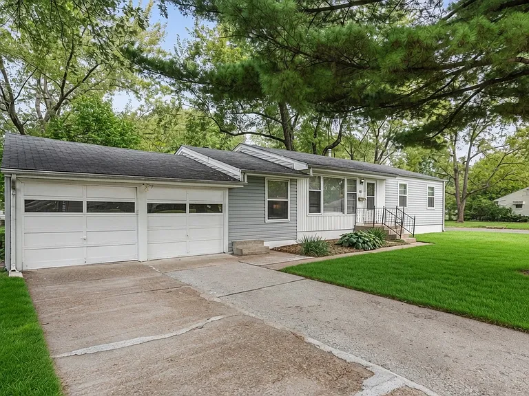 65 Saint Virgil Ln — Photo 2