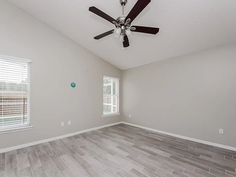 1125 Winding Water Way — Photo 6