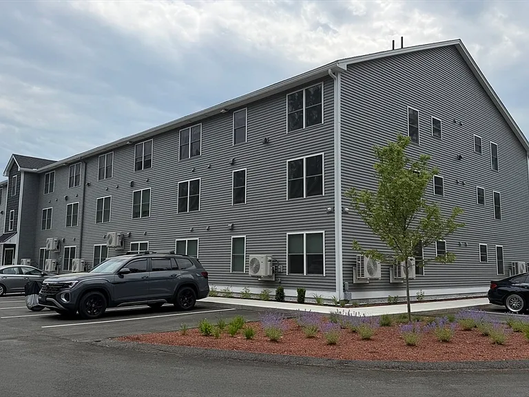 251 Sladen St #105 — Photo 21