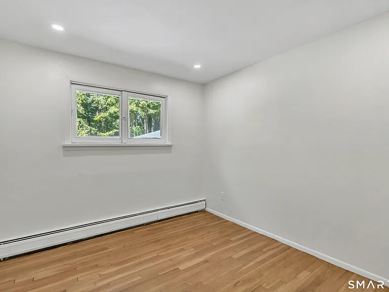48 Crestwood Rd — Photo 27