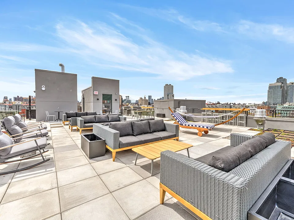 165 N 5th St #1
