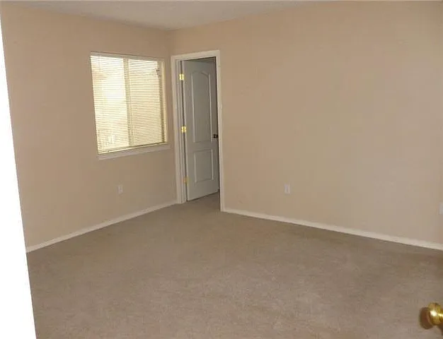 14188 Smokey Point Dr — Photo 5