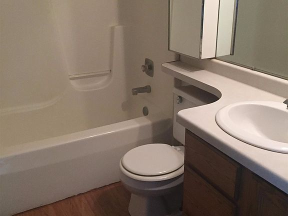 3rd image of 136 Earl St APT 10