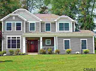 20 Walden Cir, Saratoga Springs, NY 12170
