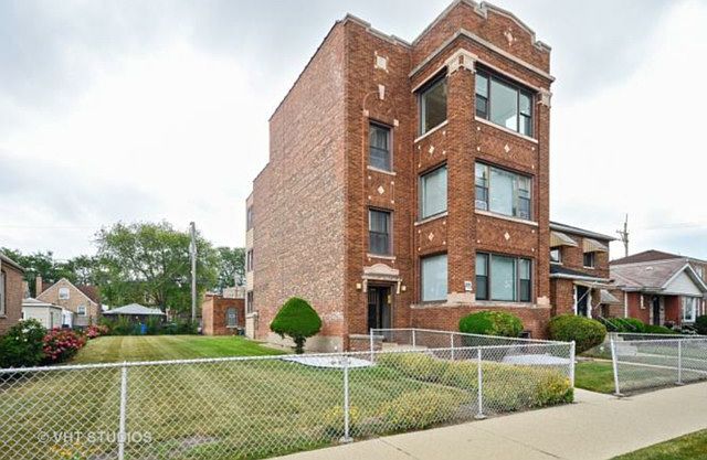 1st image of 10235 S Vernon Ave APT 3