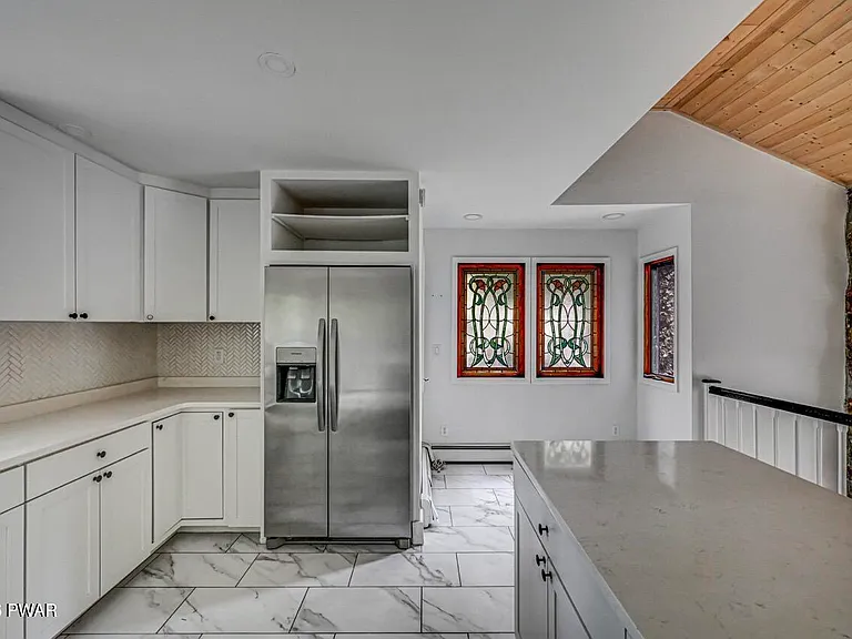 49 Lake View Dr #14 — Photo 11