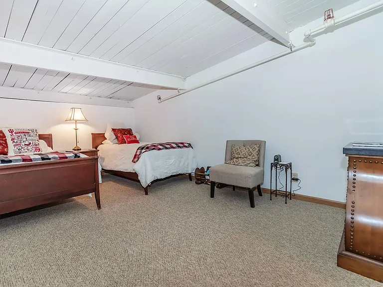 Armory Loft — Photo 44