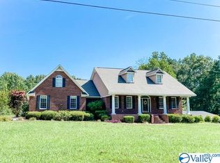 6688 Rocky Ford Rd, Hokes Bluff, AL 35903