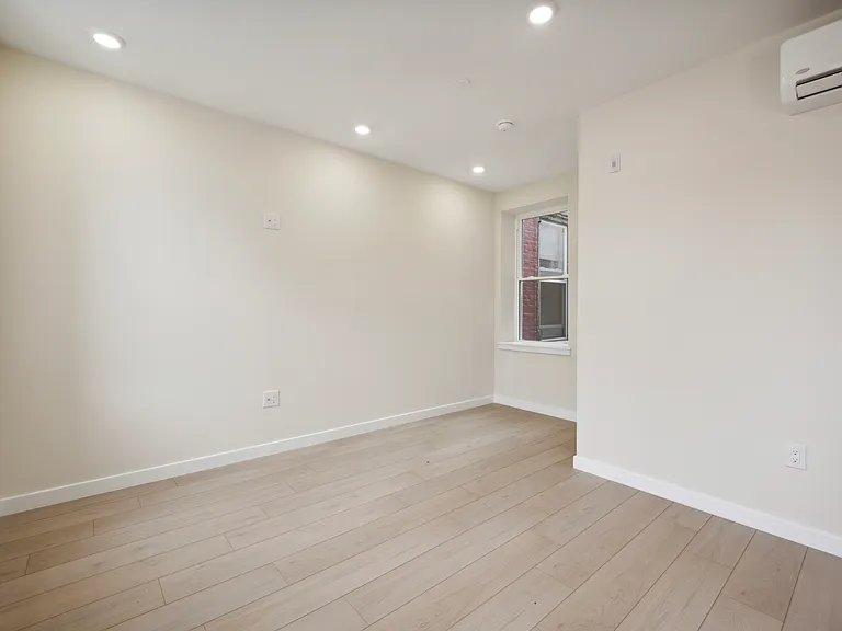 2614 W Girard Ave #B — Photo 9