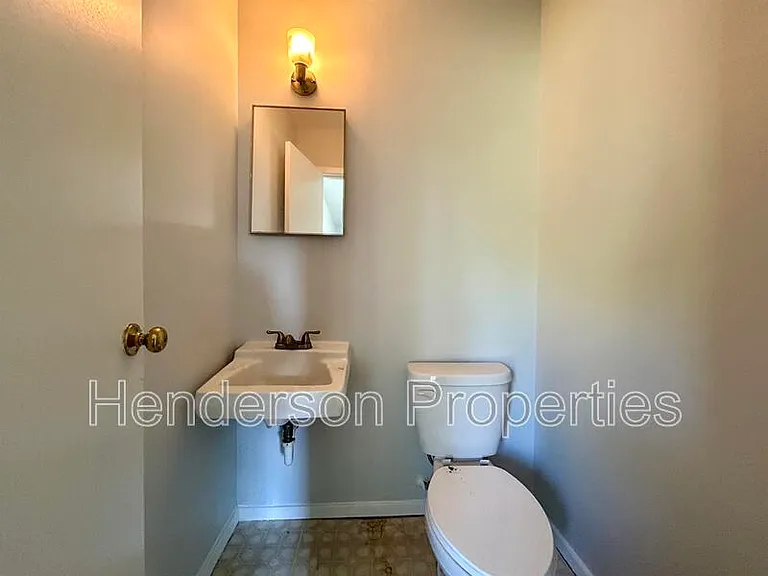908 Bilmark Ave — Photo 15