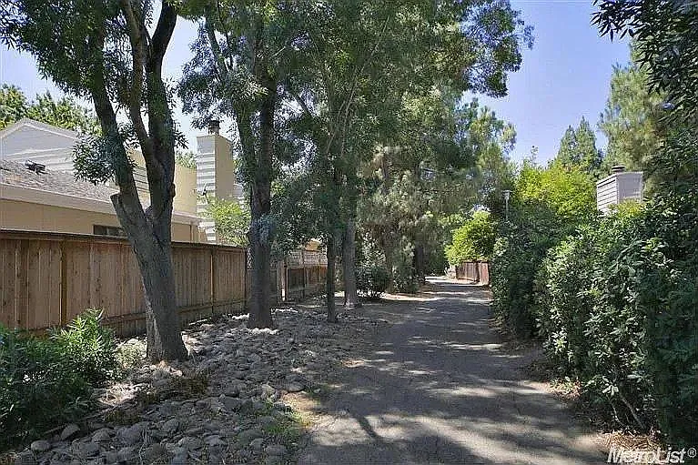 2013 Picasso Ave — Photo 23