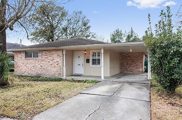 1st image of 452 Beverly Garden Dr