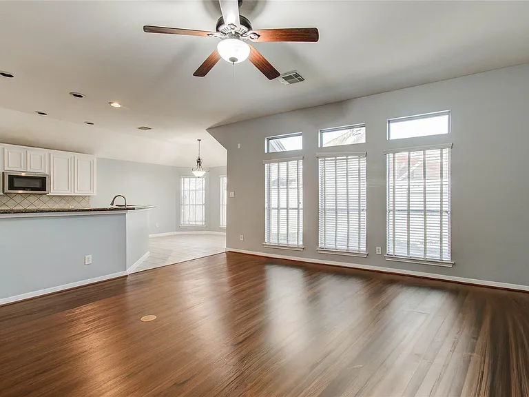 14731 Raven Hollow Ln — Photo 18