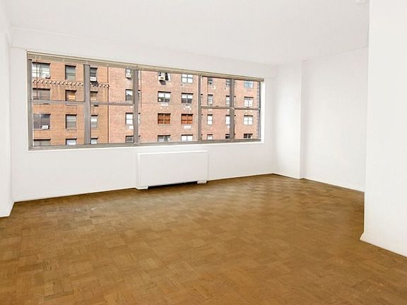 4th image of 230 E 79th St APT 10B
