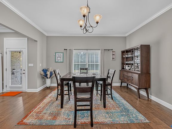 4th image of 101 Gateshead Cir