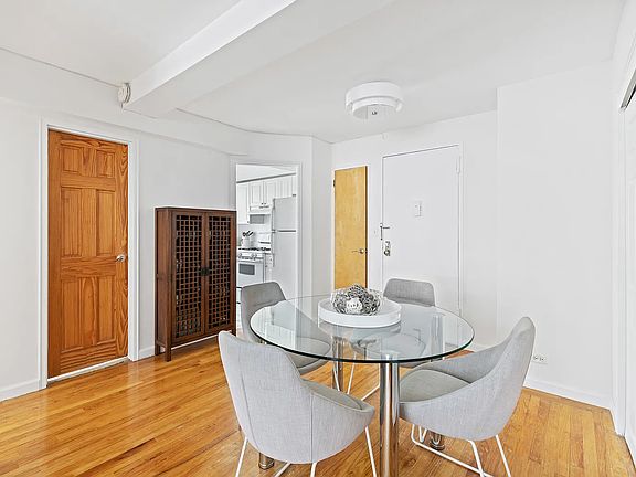 2nd image of 321 E 45th St #6DE