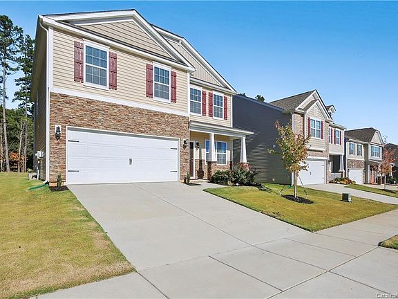 2nd image of 117 Queensway Ln