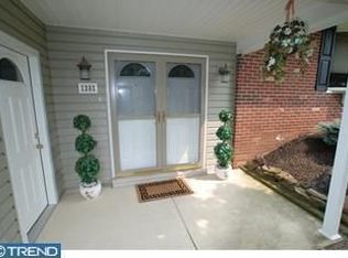 28 Lindley Rd, Churchville, PA 18966