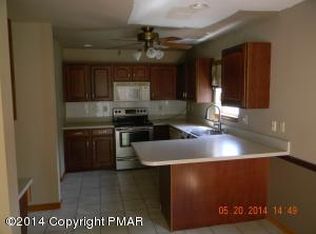 641 Country Acres Ct, Effort, PA 18330