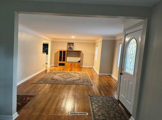 3379 Crooks Rd, Troy, MI 48084