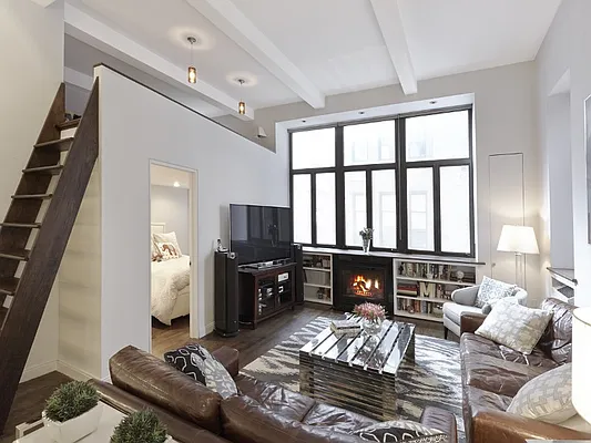 Sold by Sotheby's International Realty | media 6