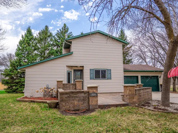 600 33rd St NW, Willmar, MN 56201