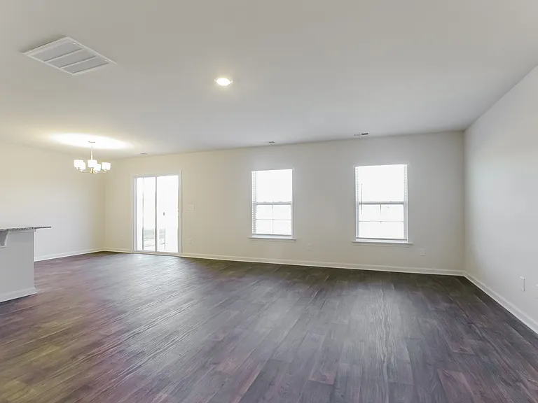 135 King Buck Dr — Photo 2