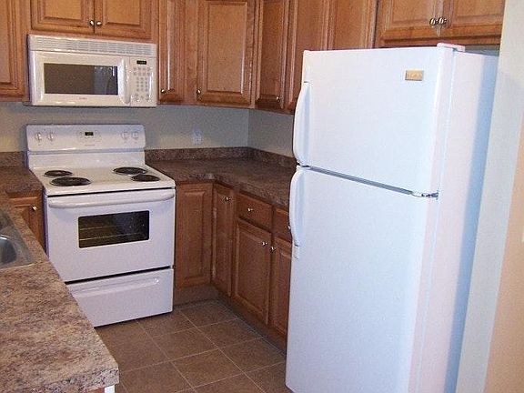 2nd image of 4773 Lorraine Ave