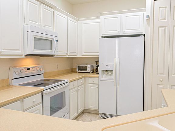 5th image of 7068 Torrey Pines Cir