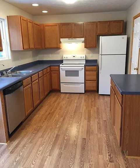 285 Devon Dr — Photo 5
