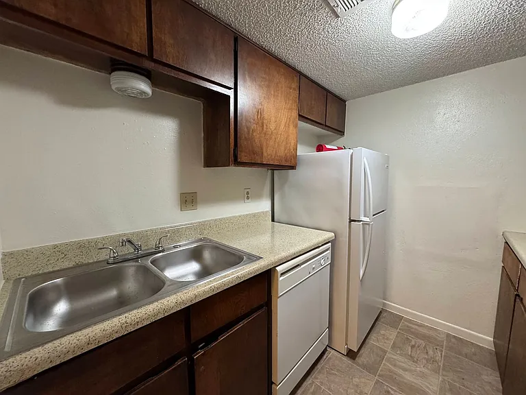 4308 Lake Rd — Photo 35