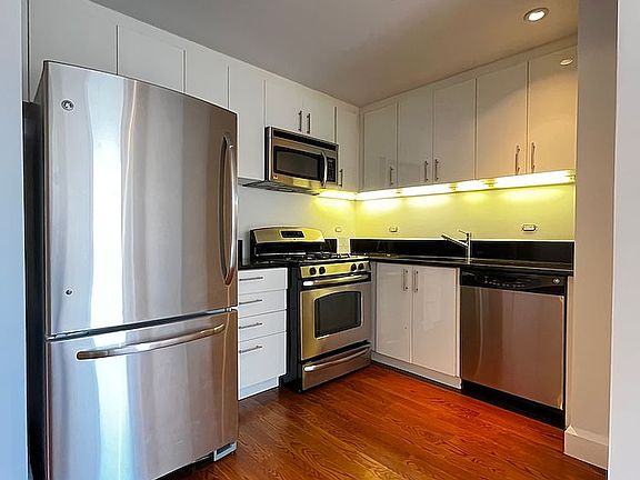 4th image of 225 Schermerhorn St APT 3L