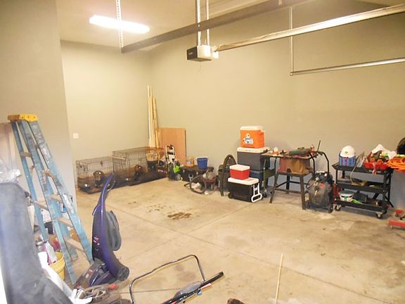 4th image of 268 Saint Anns Ln