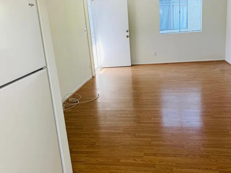 733 Hill St #3 — Photo 2
