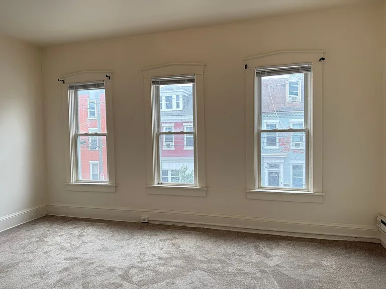 537 W. King St. — Photo 8