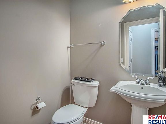 5th image of 5310 S 165th St