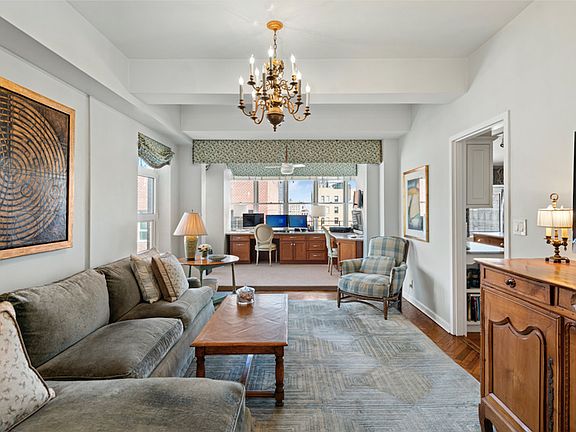 4th image of 15 E 91st St #11FLRA