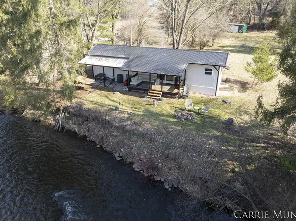 2543 River Dr, Hersey, MI 49639