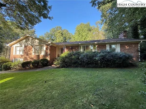 130 Victoria Circle, North Wilkesboro, NC 28659